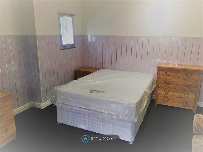 1 Bedroom Flat To Rent In Range Road, Manchester, M16