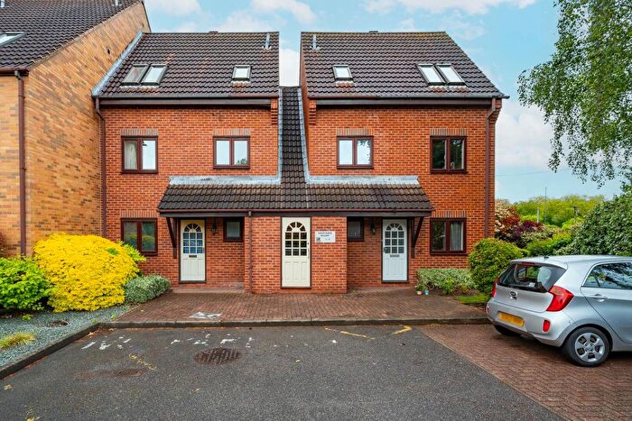 2 Bedroom Flat For Sale In Kingfisher Wharf, Nottingham, NG7