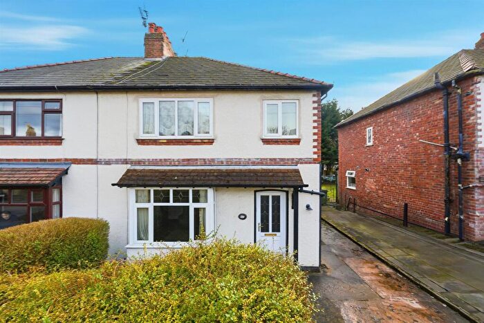 3 Bedroom Semi Detached House For Sale In Maple Avenue, Macclesfield, SK11