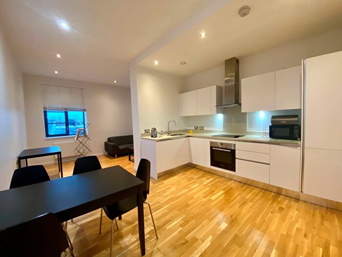 1 Bedroom Flat To Rent In Warple Way, Acton, W3