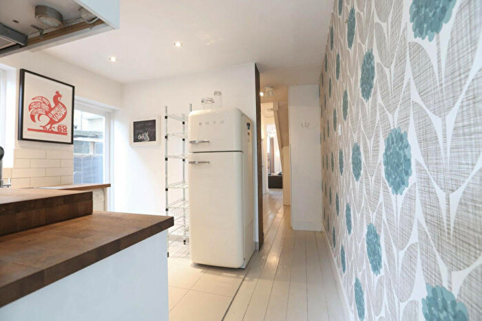 2 Bedroom Apartment To Rent In College Road, London, NW10