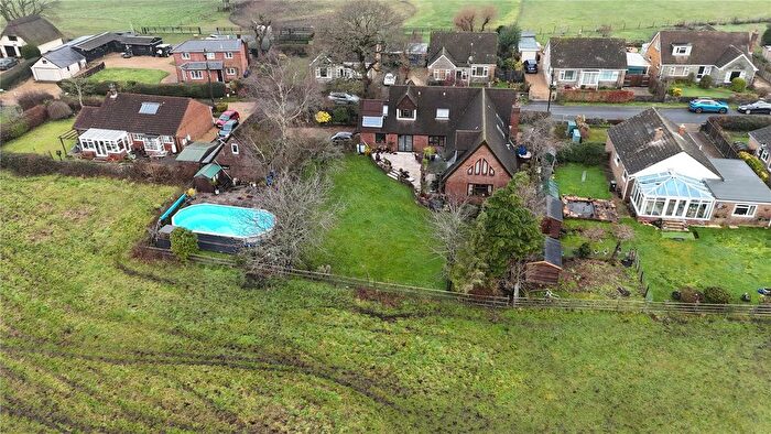 5 Bedroom Country House For Sale In Lodge Drove, Woodfalls, Salisbury, Wiltshire, SP5