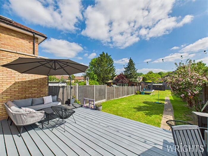 3 Bedroom Terraced House For Sale In Howlands, Welwyn Garden City, AL7