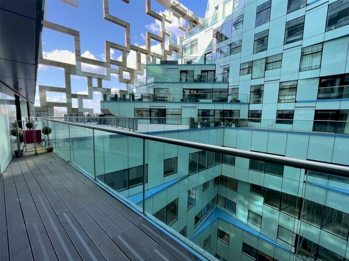 1 Bedroom Apartment To Rent In The Cube, Wharfside Street, Birmingham, B1