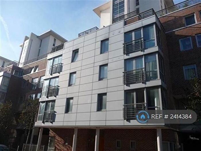 2 Bedroom Flat To Rent In Cross Street, Portsmouth, PO1