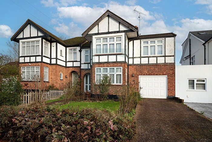 4 Bedroom Semi Detached House For Sale In Fernside Avenue, Mill Hill, London, NW7