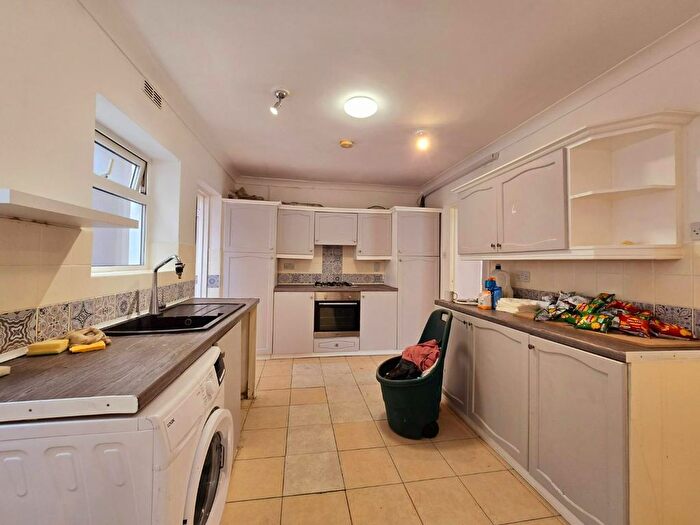 2 Bedroom Flat To Rent In Stainton Road, Enfield, EN3