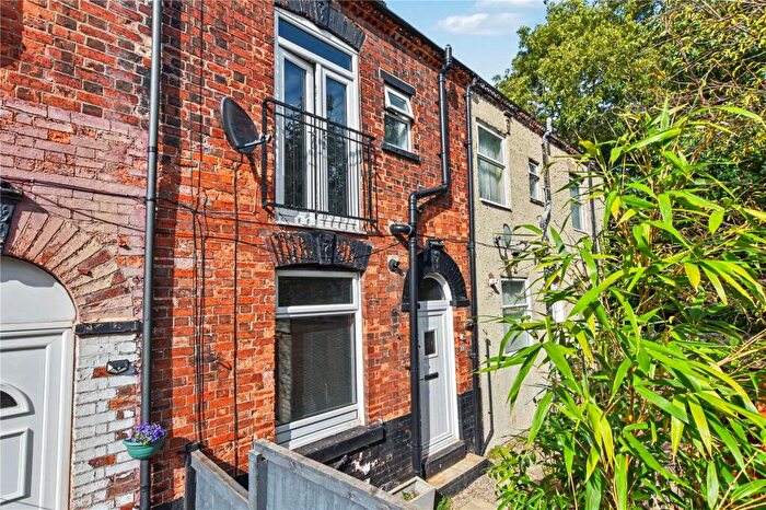 1 Bedroom Terraced House For Sale In Highfield Place, Morley, Leeds, West Yorkshire, LS27