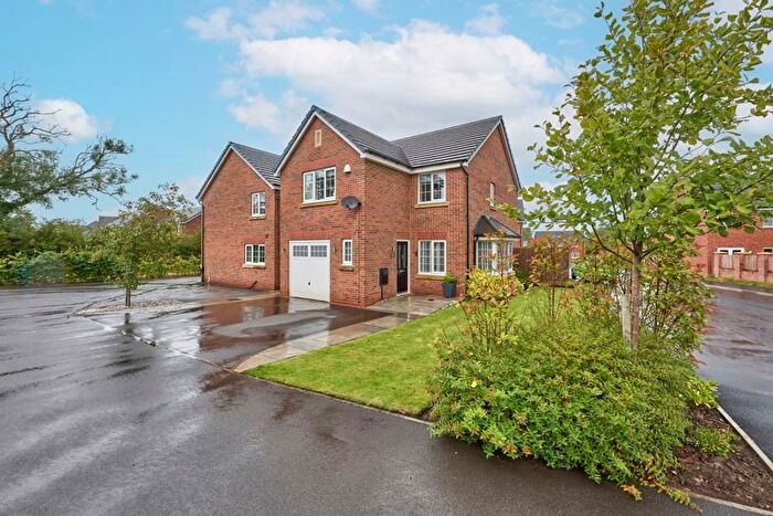 4 Bedroom Detached House For Sale In Damselfly Meadow, Standish, Wigan, WN6