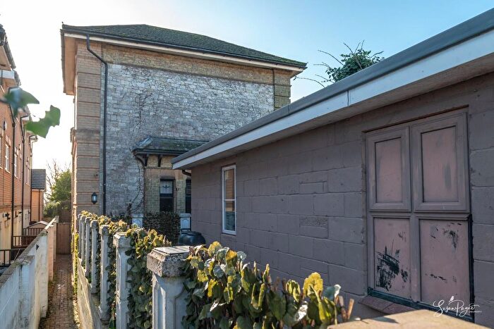 2 Bedroom Town House For Sale In , Park Road, Ryde, PO33