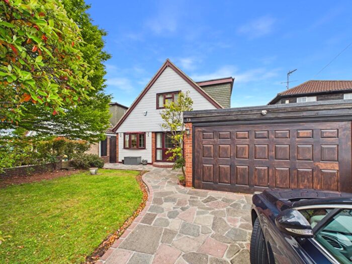 5 Bedroom Detached House For Sale In Stanway Road, Benfleet, Essex, SS7