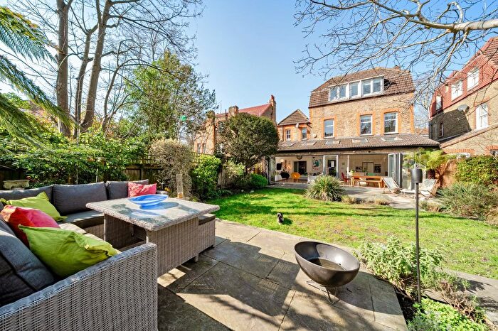 5 Bedroom Detached House For Sale In Riggindale Road, Tooting Bec Common, London, SW16