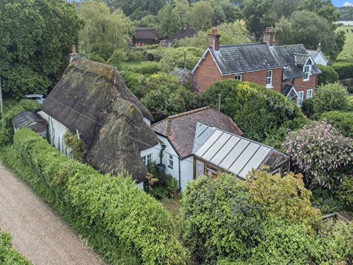 2 Bedroom Detached House For Sale In Chisels Lane, Neacroft, Christchurch, BH23