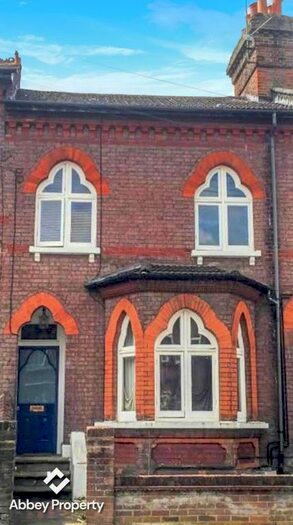 2 Bedroom Flat To Rent In Stockwood Crescent, Luton, LU1