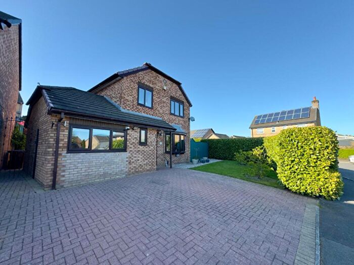 4 Bedroom Detached House For Sale In Wellfield Drive, Burnley, BB12