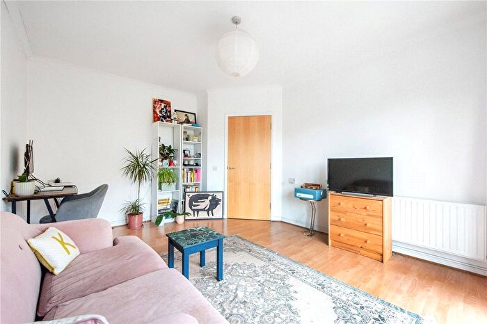 1 Bedroom Flat To Rent In Eastway, London, E9