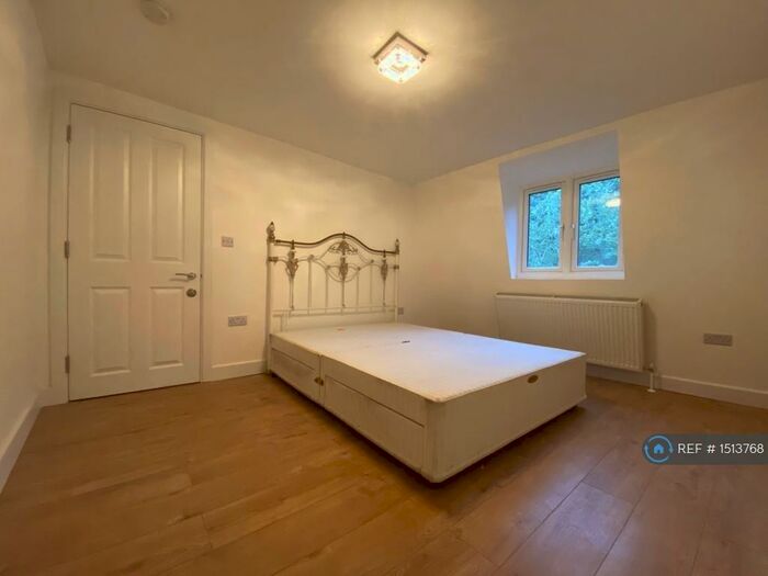 1 Bedroom Flat To Rent In Brookhill Road, London, SE18