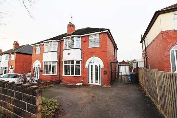 3 Bedroom Semi-Detached House To Rent In Lincoln Avenue, Clayton, Newcastle-under-Lyme, ST5