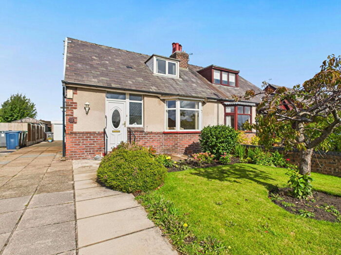 3 Bedroom Semi-Detached Bungalow For Sale In Liverpool Road South, Burscough, L40