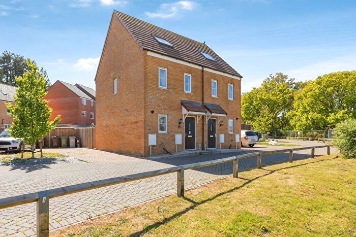 3 Bedroom Town House For Sale In Elder Close, Hellesdon, Norwich, NR6