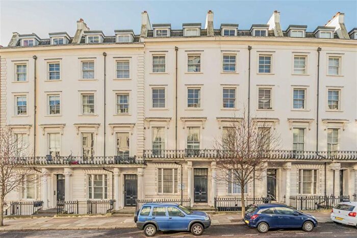 1 Bedroom Flat For Sale In Gloucester Terrace, Hyde Park, W2