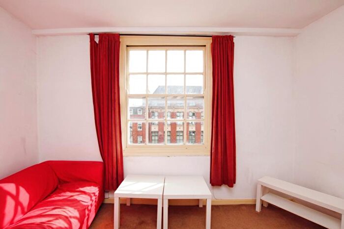 1 Bedroom Flat To Rent In Redcross Court - Redcross Street, BS2