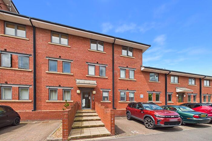 2 Bedroom Flat To Rent In New Crane Street, Chester, CH1