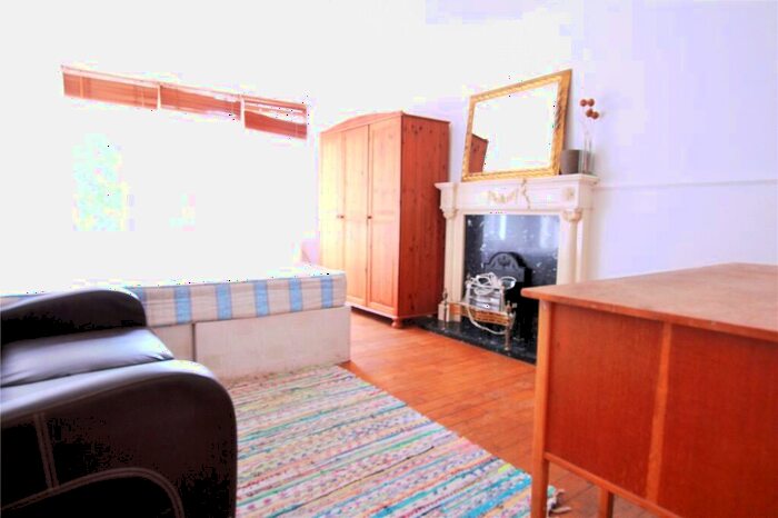 4 Bedroom Terraced House To Rent In Brabazon Street, London, E14