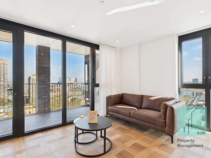 2 Bedroom Apartment To Rent In Boxwood Gardens, London, E1W