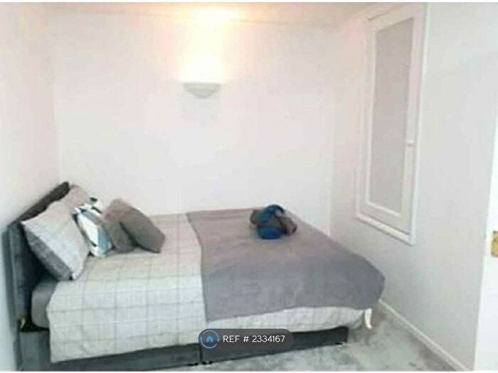 3 Bedroom End Of Terrace House To Rent In Baronson Gardens, Northampton, NN1