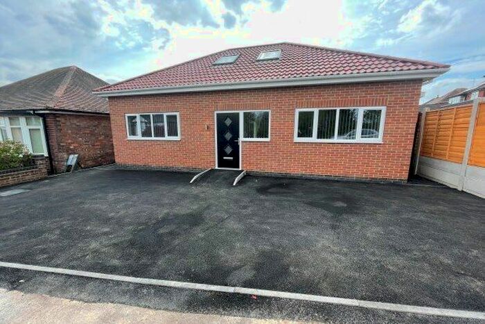 4 Bedroom Bungalow To Rent In Broadway East, Nottingham, NG4
