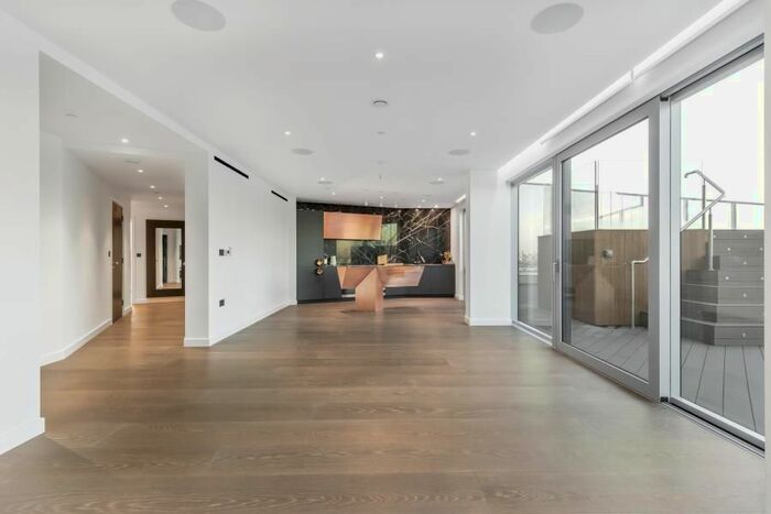 3 Bedroom Flat To Rent In Upper Riverside, Cutter Lane, SE10