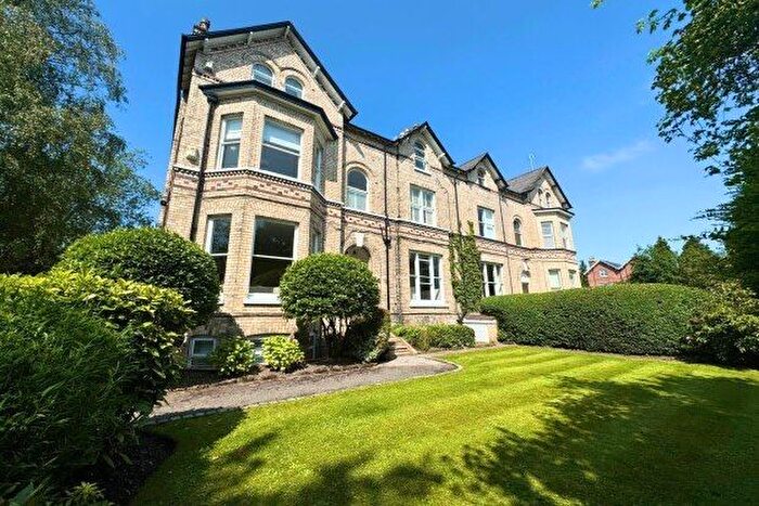 4 Bedroom Flat To Rent In Heald Road, Altrincham, WA14