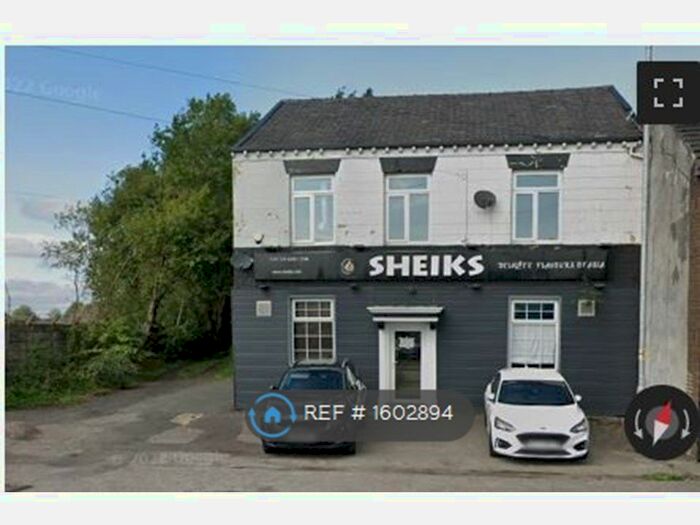 3 Bedroom Flat To Rent In Stopes Road Radcliffe, Greater Manchester, M26