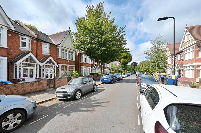 2 Bedroom Flat To Rent In Craven Avenue, Ealing, London, W5