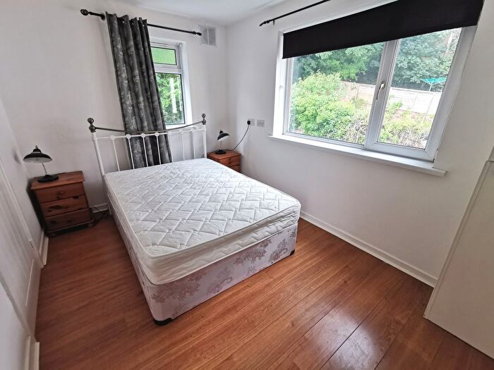 1 Bedroom Property To Rent In Flat, Heathfield, Swansea, SA1
