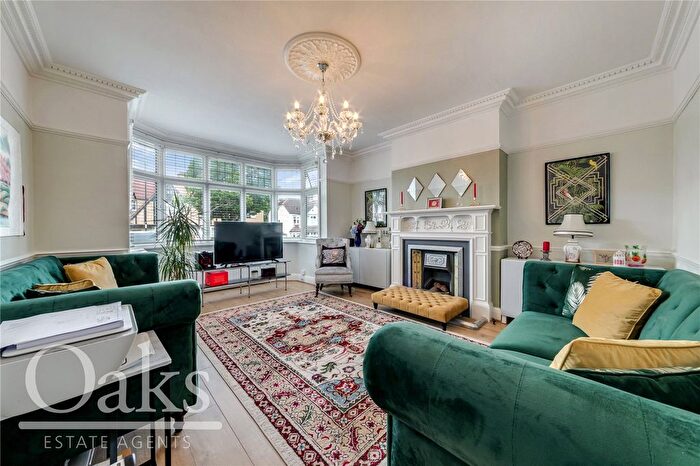 4 Bedroom Semi-Detached House For Sale In Shirley Avenue, Croydon, CR0