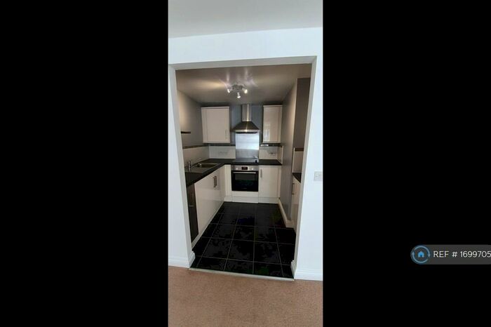 1 Bedroom Flat To Rent In North Street, Bedminster, Bristol, BS3