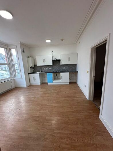 1 Bedroom Flat To Rent In Seaforth Road, Westcliff-On-Sea, SS0