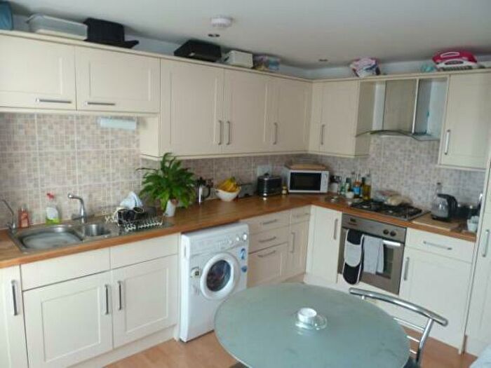 1 Bedroom Apartment To Rent In East Cliff, Dover, CT16