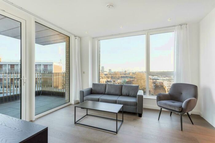 2 Bedroom Flat To Rent In Phoenix Court, Oval Village, Gasholder Place, London, SE11