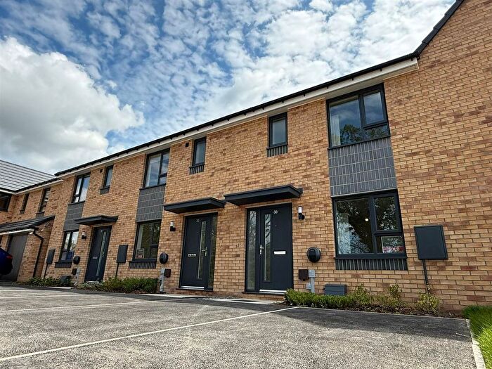 3 Bedroom Semi Detached House To Rent In Lawley, Telford, TF4