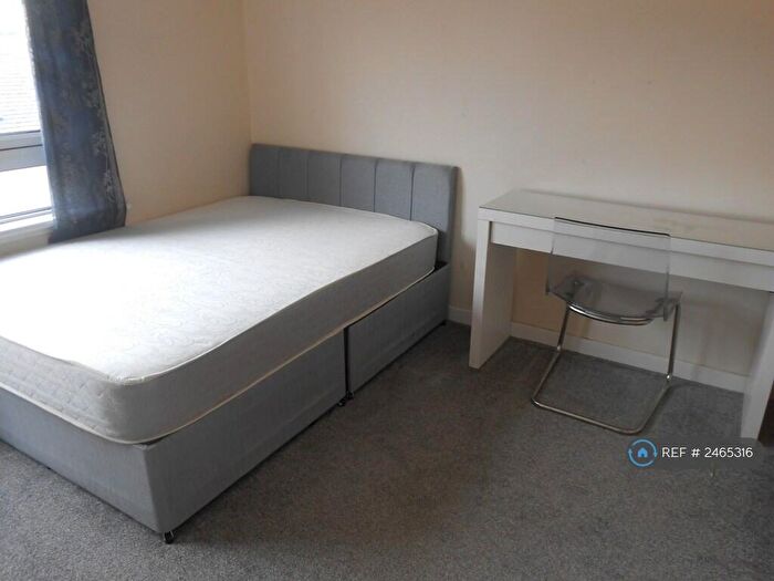 1 Bedroom Flat To Rent In Orchard Street, Galston, KA4