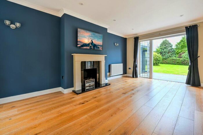 3 Bedroom Detached House To Rent In Farm Lane, The Horsleys, East Horsley, KT24