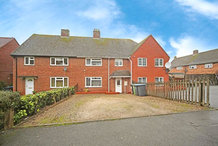 3 Bedroom Terraced House For Sale In Maple Grove, Stratford-Upon-Avon, CV37