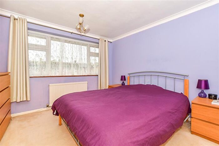 5 Bedroom Semi-detached House For Sale In Fletcher Road, Staplehurst, Tonbridge, Kent, TN12