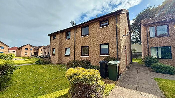 1 Bedroom End Of Terrace House For Sale In Hilton Crescent, Inverness, IV2