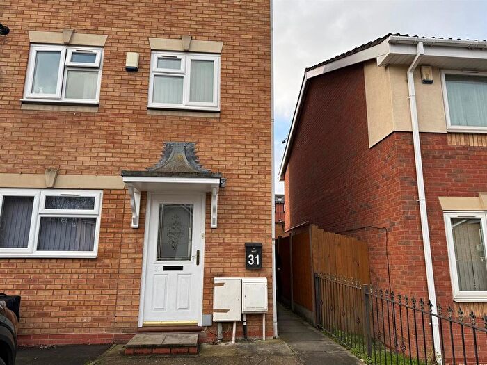 2 Bedroom Flat To Rent In Waterside Close, Bordesely Village, B9