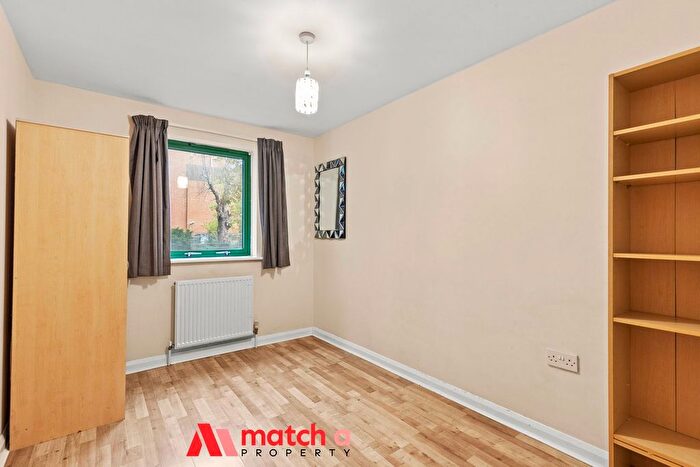 2 Bedroom Flat For Sale In Greenford Road, Greenford, UB6