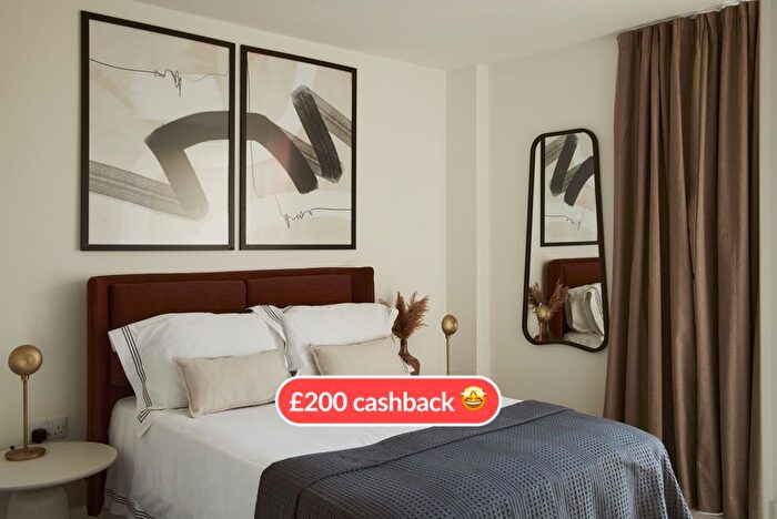 3 Bedroom Flat To Rent In Bloomery Place, Sheffield, S1